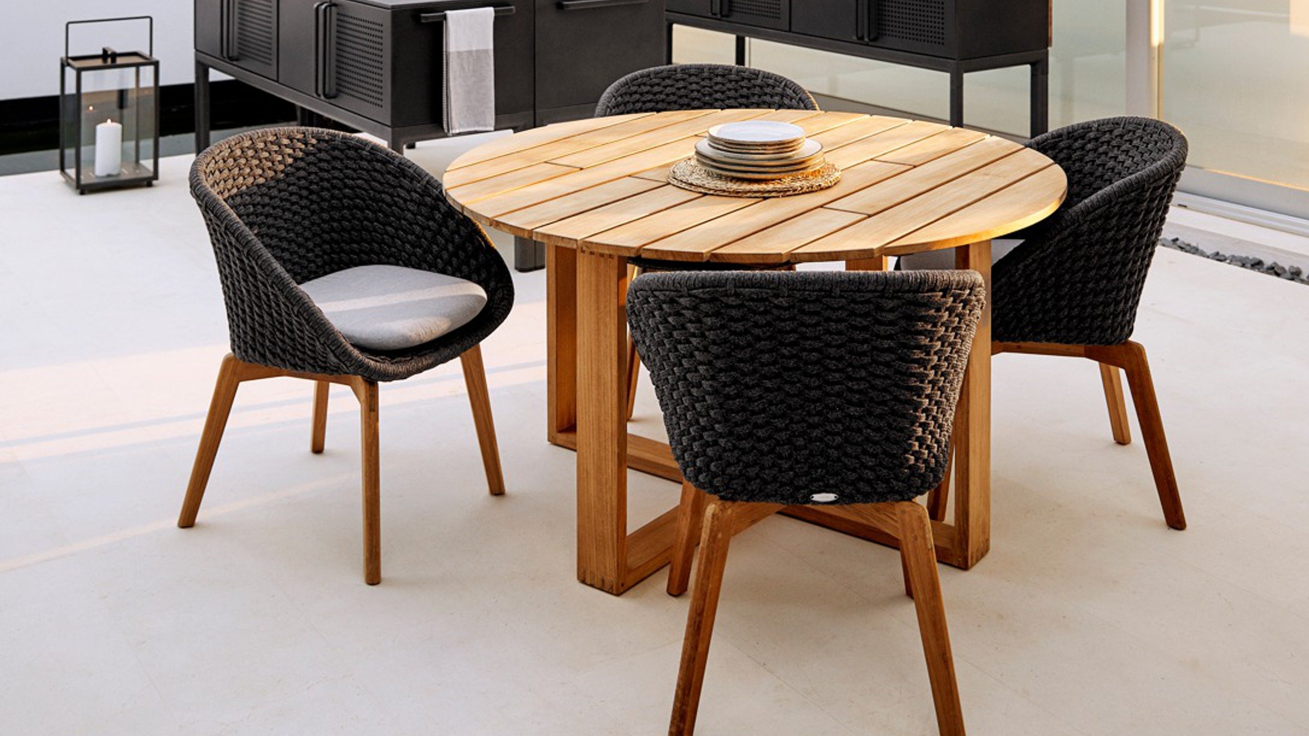 ENDLESS Gartentisch Teak 